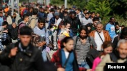 Des migrants arrivant à Botovo en Croatie le 23 septembre 2015. (Photo Reuters)