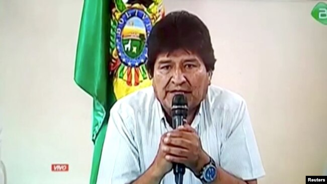 Presidenti Evo Morales duke njoftuar dorëheqjen në televizion