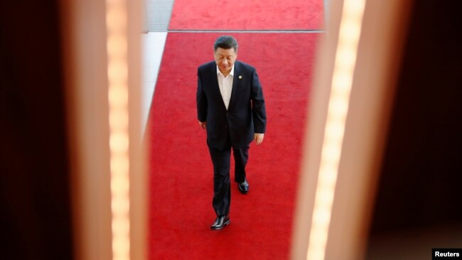 中国国家主席习近平在巴布亚新几内亚召开的APEC峰会上。(2018年11月18日)