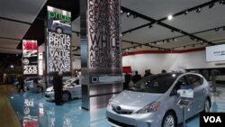 Mobil Toyota Prius dipamerkan di sebuah pameran mobil Internasional, Detroit, Amerika (Foto: dok).