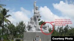 Đền tưởng niệm thảm sát Sơn Mỹ có hình ảnh hai bé. Ảnh: Trần Văn Đức