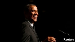 El presidente Barack Obama es de madre blanca, de padre keniano, vivió su infancia en Indonesia, y con su abuela en Hawai.