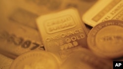 Gold Again Tops $1,500 an Ounce