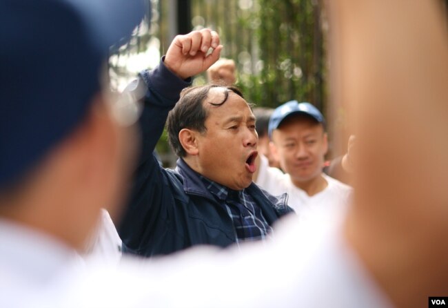 民运人士王军涛呼吁中国结束一党专制。(美国之音章真拍摄)