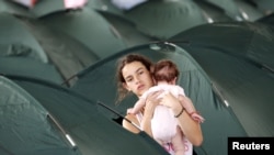 En territorio colombiano se han acondicionado albergues para niños deportados.