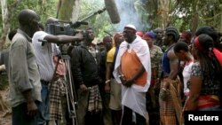 The movie "Covenant of the Ancestors" is shot in the creeks of Sagbama near Yenagoa in the volatile Niger Delta region of Nigeria August 14, 2006.
