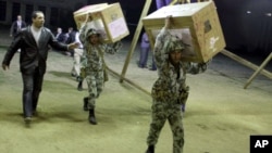 埃及軍人運送選票
