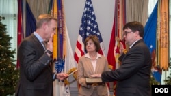 韦尔奇2017年11月20日宣誓就任国防部人事长（美国国防部）