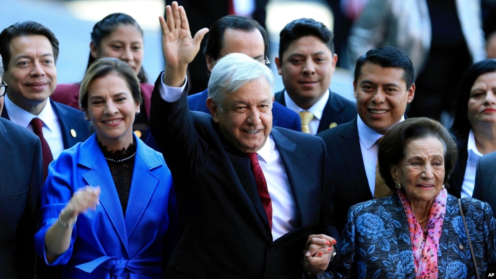 El presidente de México, Manuel López Obrador, dijo que la conversación telefónica con el presidente de EE.UU., Donald Trump, el miércoles 12 de diciembre de 2018, fue respetuosa y de amistad.