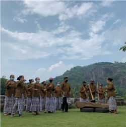 Lansekap gunung purba dan kekayaan tradisi warga menjadi daya tarik Nglanggeran. (Foto: Courtesy/Pokdarwis Nglanggeran)