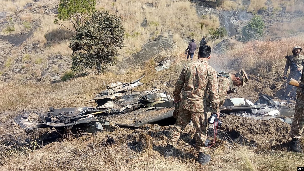 India dan Pakistan Saling Klaim Tembak Jatuh Pesawat Lawan