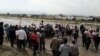اعتراض مردم پلدختر در مواجهه با نماینده و استاندار لرستان