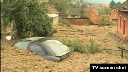 Automobil zakopan posle odrona