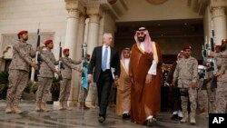 U.S. Defense Secretary James Mattis (L) departs after meeting with Saudi Arabia's Deputy Crown Prince and Defense Minister Mohammed bin Salman (R) at the Ministry of Defense in Riyadh, April 19, 2017.