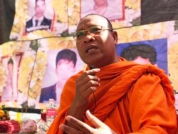 FILE PHOTO - Venerable Luon Sovath, an award-winning human rights activist, attends the commemoration of the sixth anniversary of the violent crackdown on garment workers in Phnom Penh, Cambodia, January 3, 2020. (Hul Reaksmey/VOA Khmer)