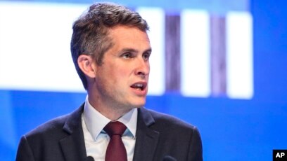 Ông Gavin Williamson.