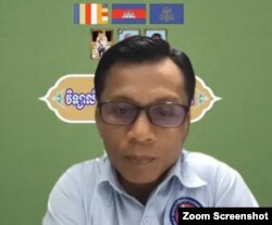 លោក ចាន់​ សារិន ប្រធាន​បណ្តាញ​អូទីហ្សឹម​កម្ពុជា និង​ជា​នាយក​វិទ្យាល័យ​អប់រំពិសេស​ក្រុង​តាខ្មៅដែល​ផ្តោត​សំខាន់​លើ​ការអប់រំ​ដល់​កុមារ​អូទីហ្សឹម​ និង​ពិការ​សតិបញ្ញា ផ្តល់បទ​សម្ភាស​ដល់វីអូអេខ្មែរអំពី​ការអប់រំ​ពិសេសដល់ជនមានអូទីហ្សឹម​។ (រូបភាព​ពីកម្មវិធី Zoom