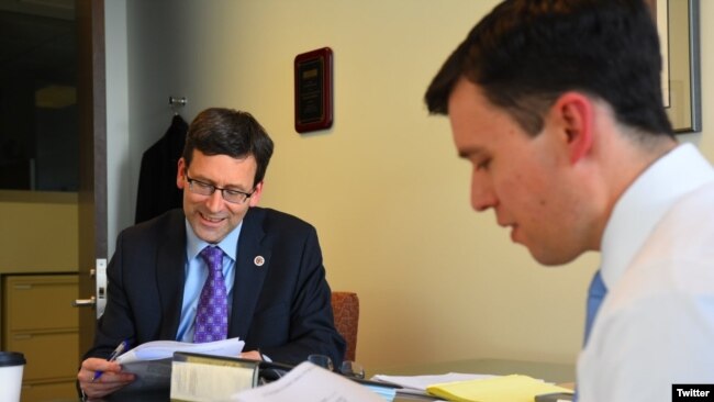 Bob Ferguson, Noah Purcell