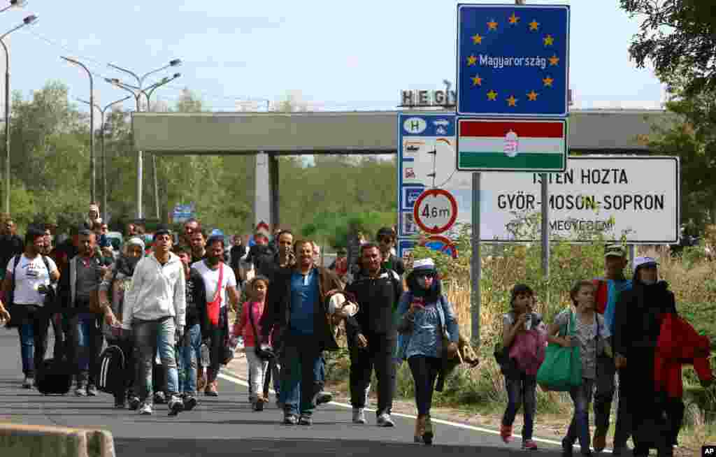 Austrian police say more than 3,000 migrants crossed into Austria overnight at Nickelsdorf, the main border point with Hungary.