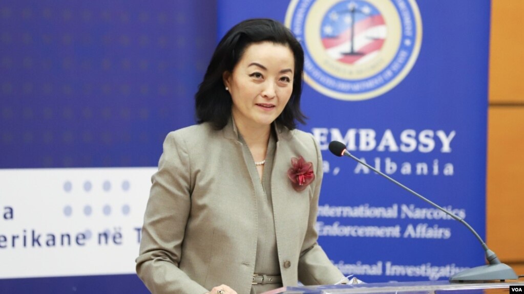 Ambasadorja amerikane në Tiranë, Yuri Kim