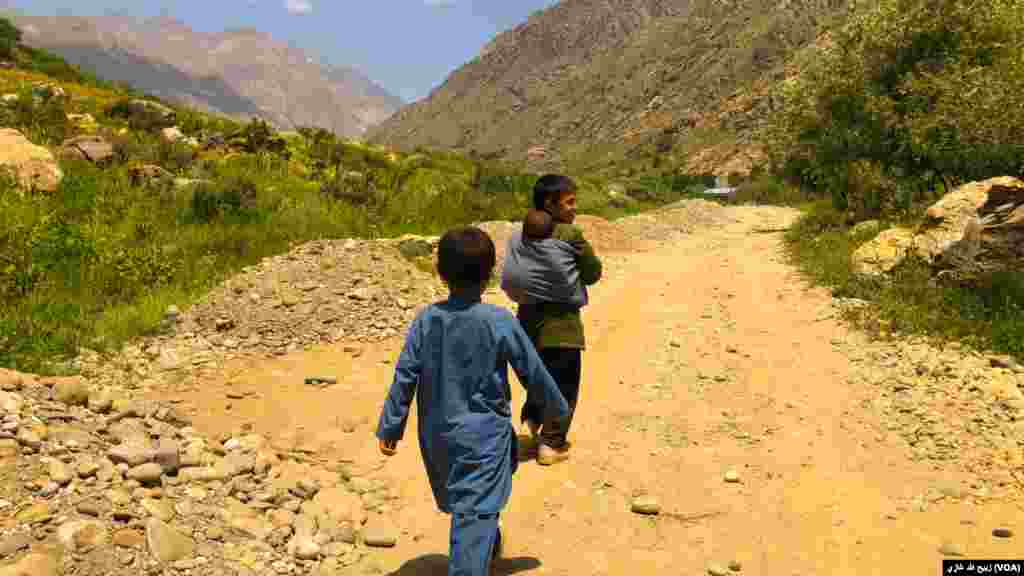 شمار زیاد کودکان در ساحات دوردست نورستان از درس و تعلیم محروم اند