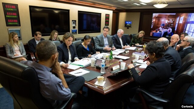El presidente Obama instó a los miembros de su equipo de seguridad a hacer todo lo que sea necesario para seguir protegiendo al pueblo estadounidense. [Foto: Cortesía, Casa Blanca].