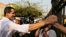 Ông Guaido đang gia tăng áp lực buộc tổng thống Maduro từ chức