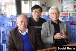 Từ trái sang, Nhà văn Nguyên Ngọc, Tiến sĩ Nguyễn Xuân Diện, giáo sư Chu Hảo. Photo Facebook Nguyen Xuan Dien
