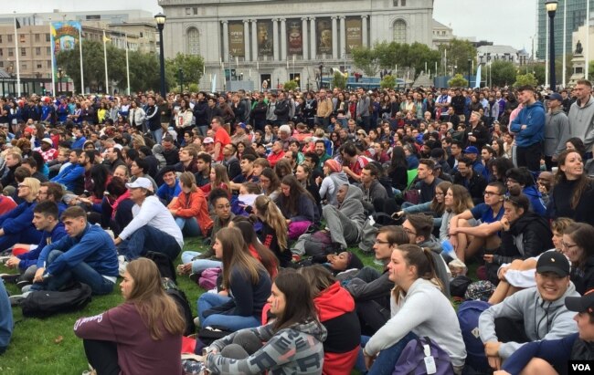 KhÃ¡n giáº£ xem tráº­n chung káº¿t World Cup 2018 trÆ°á»c toÃ  thá» chÃ­nh San Francisco sÃ¡ng Chá»§ Nháº­t 15/7/2018 (áº¢nh: BÃ¹i VÄn PhÃº)