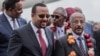Le ministre érythréen des Affaires étrangères, Osman Saleh Mohammed, avec le Premier ministre éthiopien, Abiy Ahmed, et le ministre éthiopien des affaires étrangères, Workeneh Gebeyehu à Addis-Abeba, le 26 juin 2018.