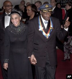 Chuck Berry e sua esposa Themetta Suggs, no Kennedy Center, ano 2000