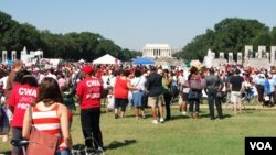 Se espera que más de 100 mil personas participen en Washington en los actos que dan inicio este sábado (Fotos: John Featherly, VOA). 