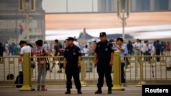 Pemerintah China memperketat keamanan di sekitar Lapangan Tiananmen di Beijing dalam peringatan 24 tahun insiden Tiananmen (4/6).