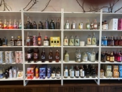 Many non-alcoholic drink choices are displayed at a store called Boisson in New York City, August 2021. (AP Image / Katie Workman)