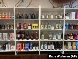 Many non-alcoholic drink choices are displayed at a store called Boisson in New York City, August 2021. (AP Image / Katie Workman)