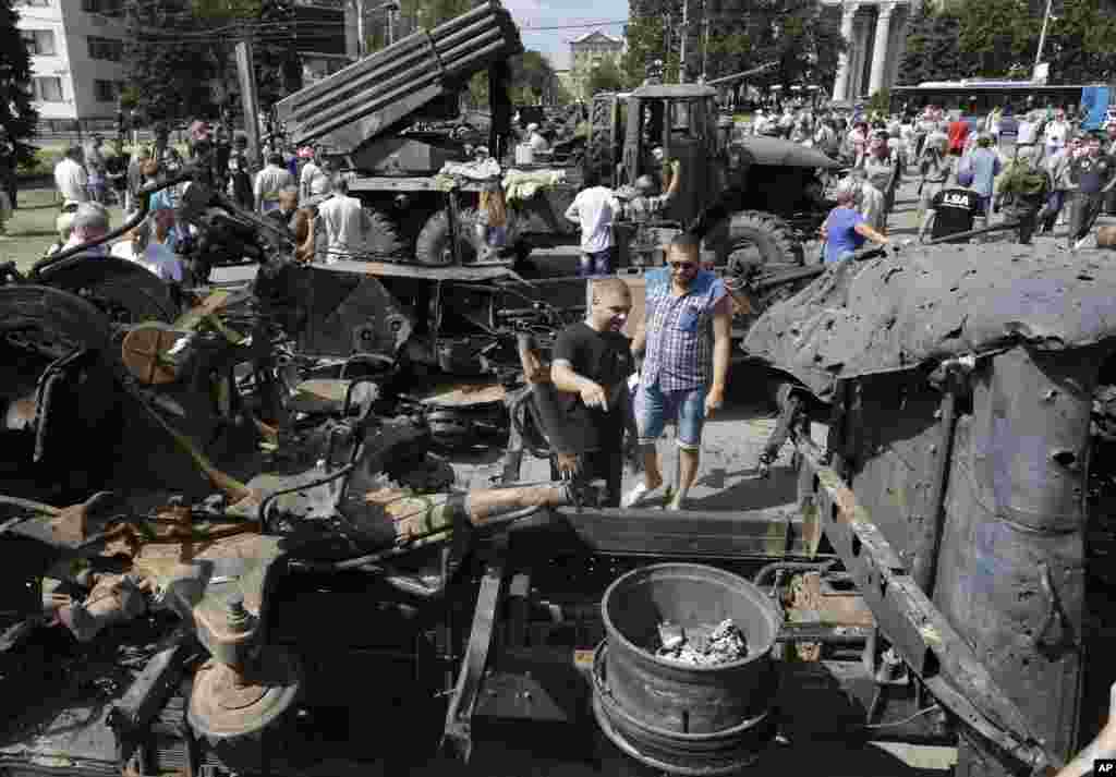 Ukrayna ordusunun hücumlarından sonra - Donetsk, 24 avqust, 2014 