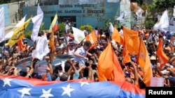 El presidente interino de Venezuela, Juan Guaidó, pidió a los venezolanos “convocar, comunicar y accionar”, a propósito de la convocatoria el 10 de marzo, cuando pretenden llegar hasta el Palacio Federal Legislativo, en el centro de la capital.