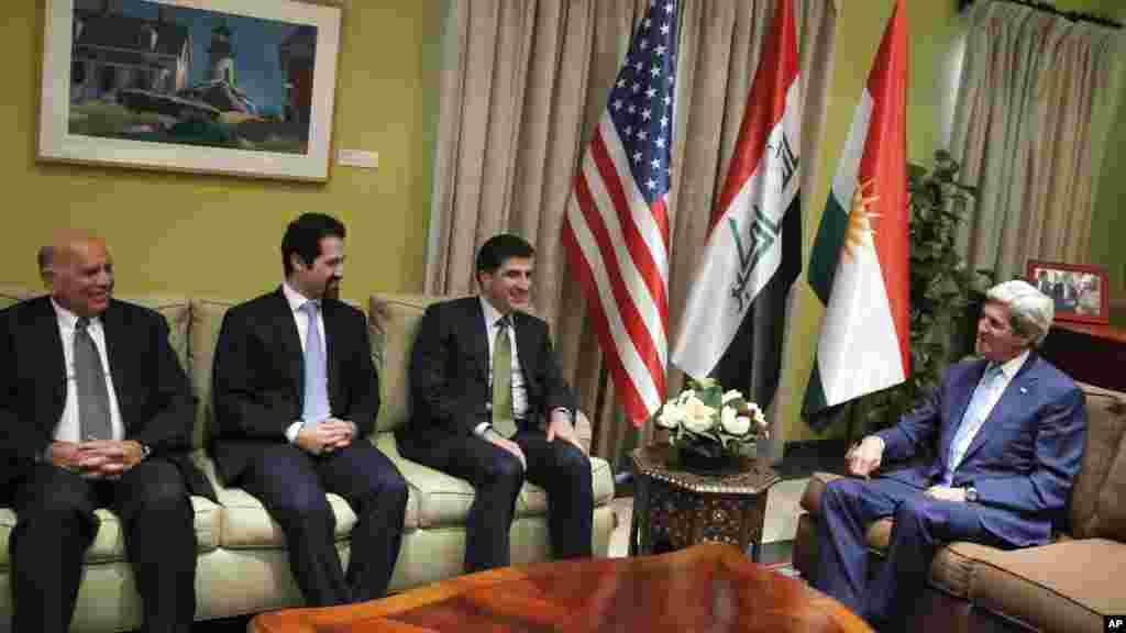 U.S. Secretary of State John Kerry (R) meets Iraq's Kurdish Regional Prime Minister Nechervan Barzani (3rd L) and his delegationat the U.S. embassy in Baghdad, April 8, 2016. 
