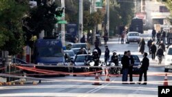 Policija ispred rezidencije nemačkog ambasadora u Atini