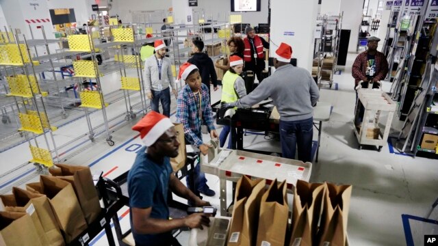 Amazon, con sede en Seattle, no dio a conocer la cifra de envíos navideños.