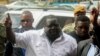 Chishimba Kambwili arrive devant la cour de justice à Lusaka, le 28 mars 2018.