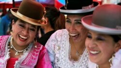 Bolivia inicia su Carnaval con la esperanza en la reactivación económica