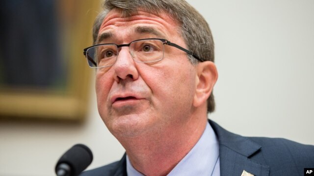 El secretario de Defensa de EE.UU., Ash Carter, testificó ante el Congreso, el martes, 1 de diciembre de 2015.