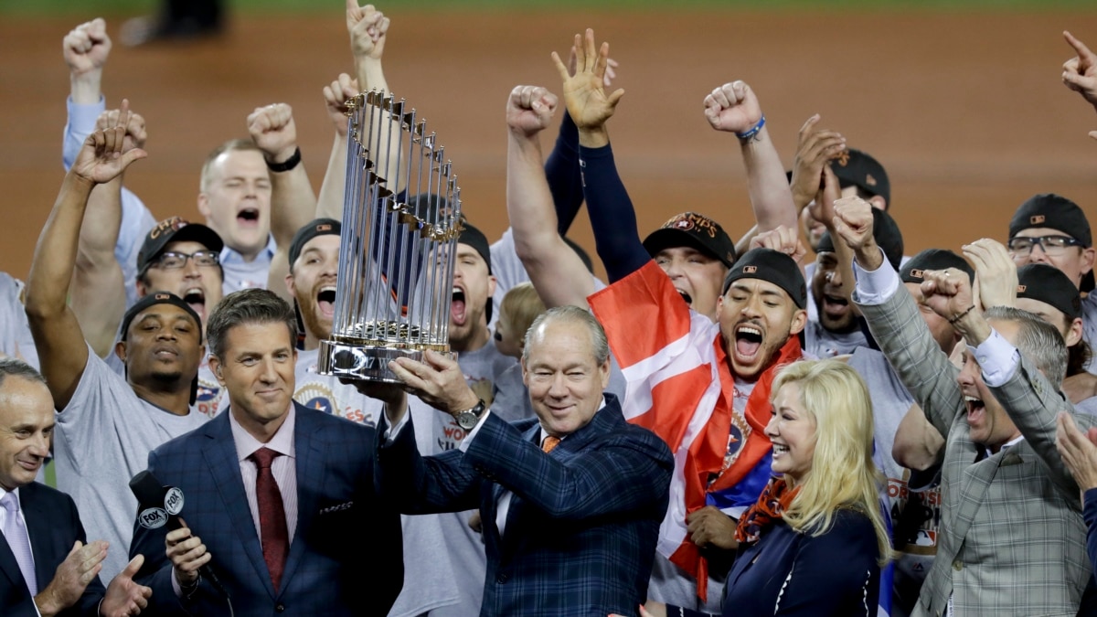 World Series trophy tour keeps the celebration going for Astros fans