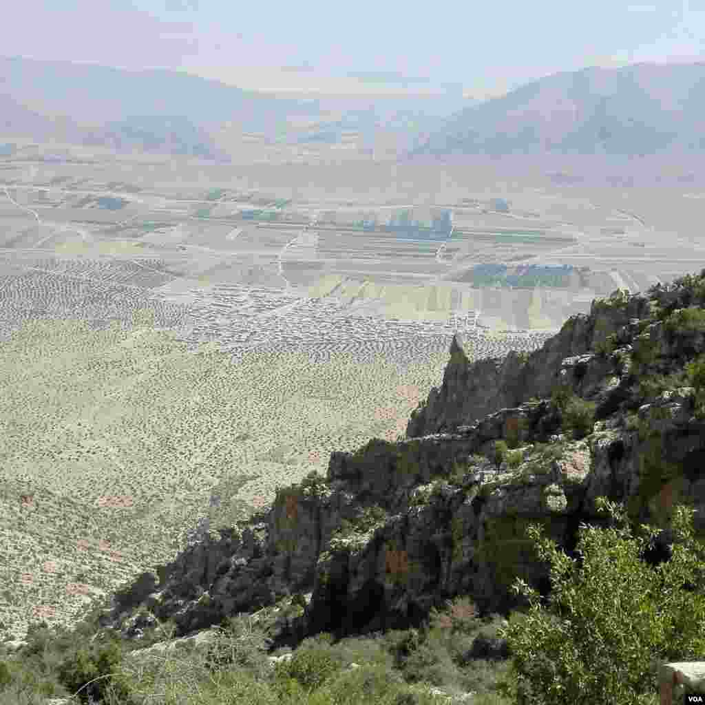 چشمه باریک آب(باریکو) روستای گرده استهبان فارس عکس: سعادتمند (ارسالی شما) 