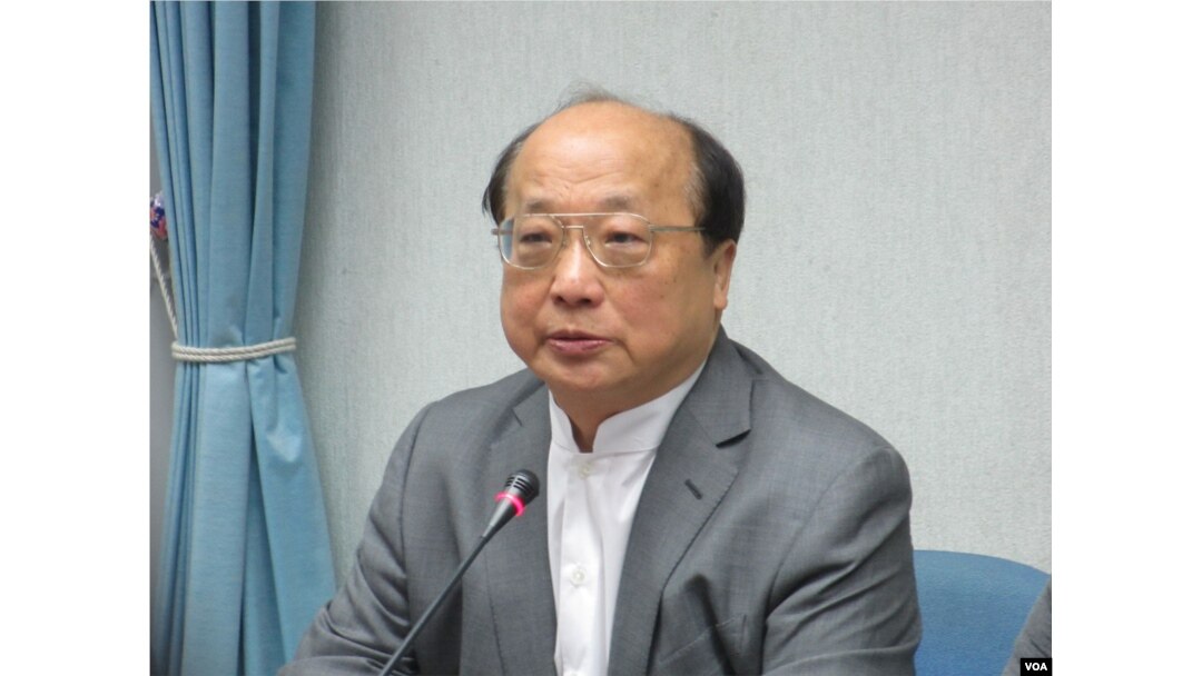 台灣前外長、國民黨總統候選人朱立倫競選總部主委胡志強(美國之音張永泰拍攝)