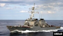 Američki razarač USS John S. McCain, 2003. godina.