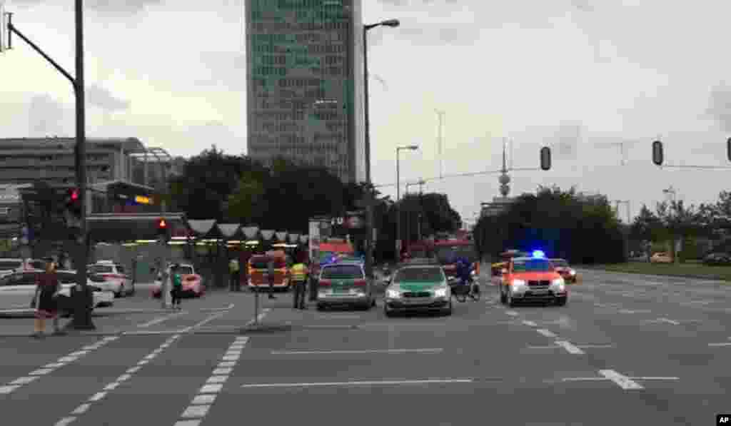 Police in Munich, Germany respond to a shooting at Olympia Einkaufszentrum shopping center, July 22, 2016.