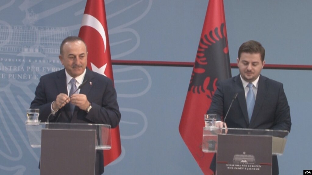 Turqia këmbëngul për dëbimin e gylenistëve nga Shqipëria