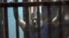 Ex-presidente egípcio Morsi é condenado à prisão perpétua por espionagem